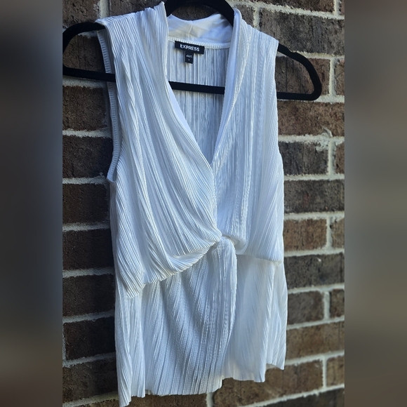 NWOT Express White Sleeveless Pleated Wrap Blouse - Picture 8 of 12